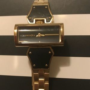 BCBG Watch